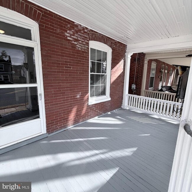 Foto del edificio - 235 Park Ave