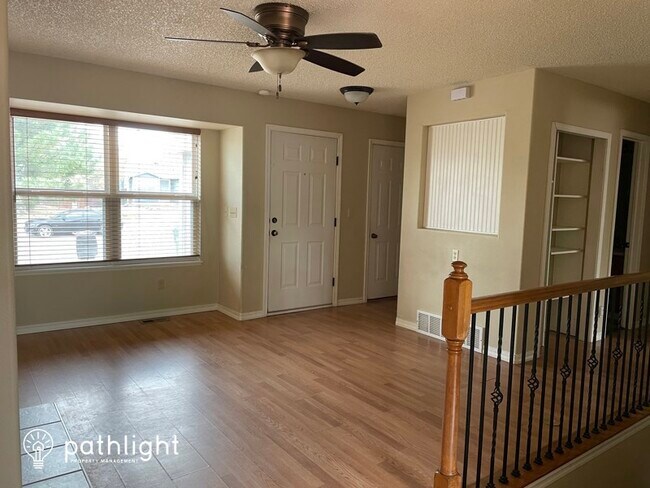 Foto del edificio - 6935 Fountain Ridge Circle