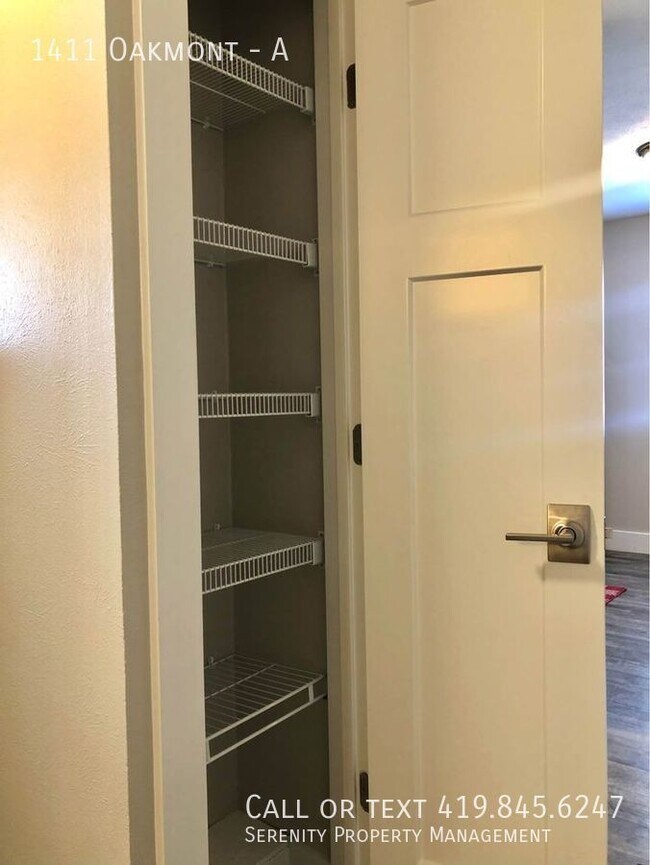 Foto del edificio - Newly Renovated One Bedroom Available Now!