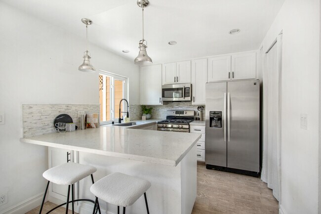 Building Photo - 19 Seabird Ct
