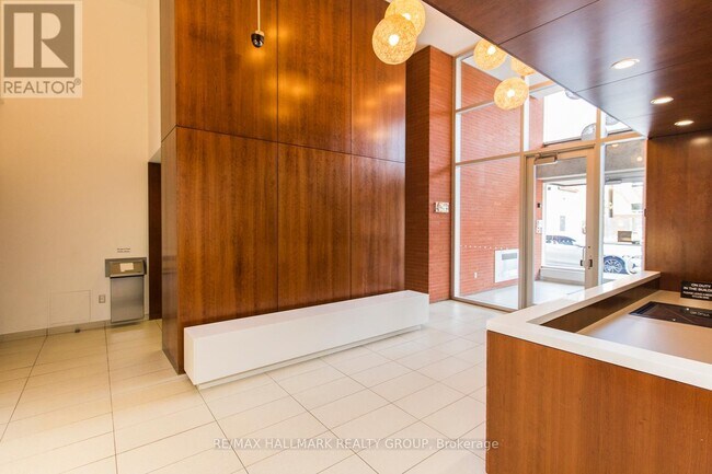 Photo du bâtiment - 354 Gladstone Ave