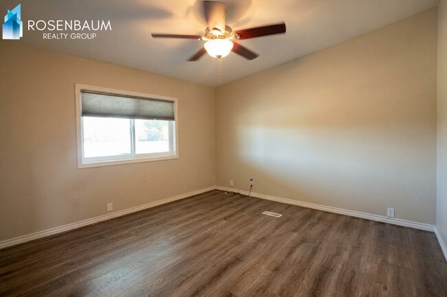 Building Photo - 10644 W Rosemead Dr
