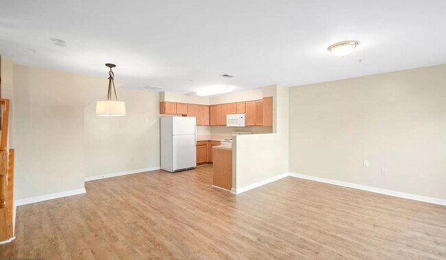 Building Photo - Charming townhouse in Wellington Trace com...