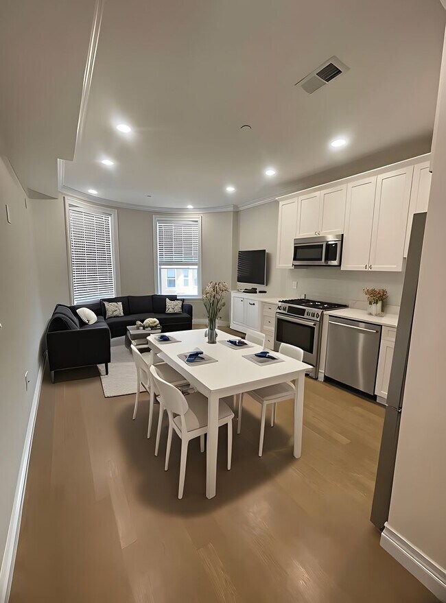 Building Photo - Brighton 4bd/2ba Near B, C, D Lines! Washer/dryer in Unit!!