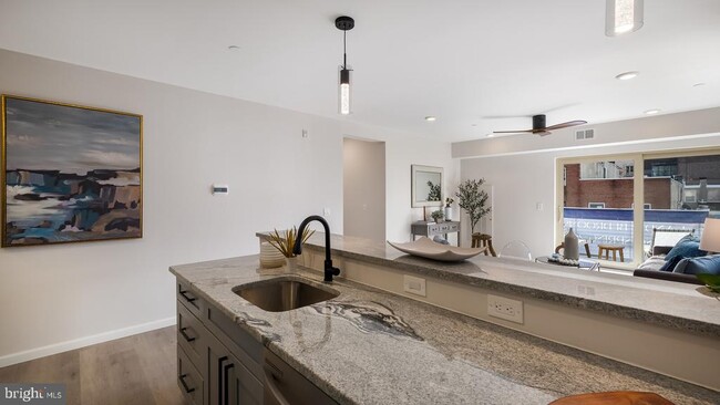 Foto del edificio - 1825 Callowhill St