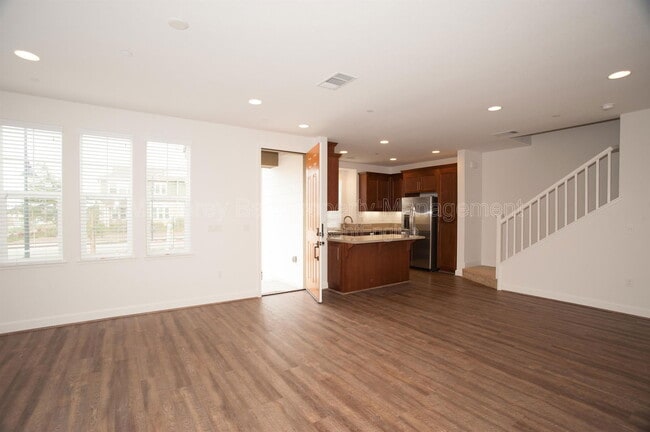 Building Photo - 202 9th St