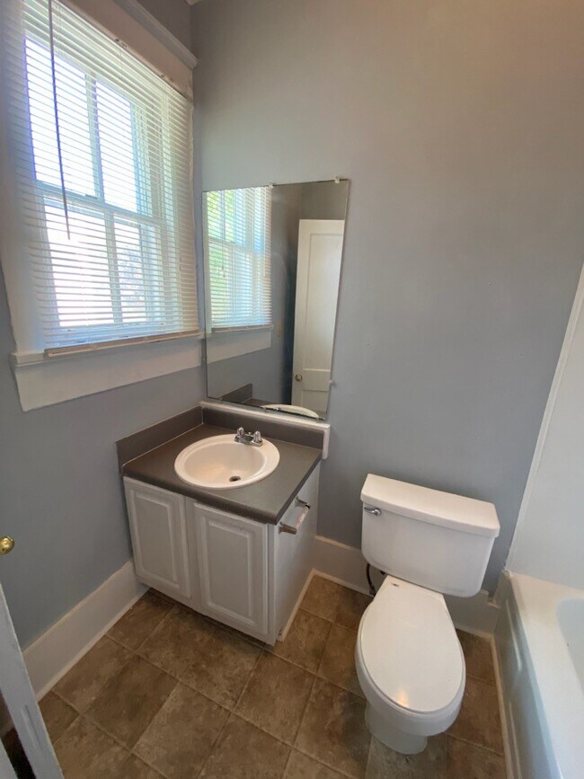 Foto del edificio - 327 Ellis St