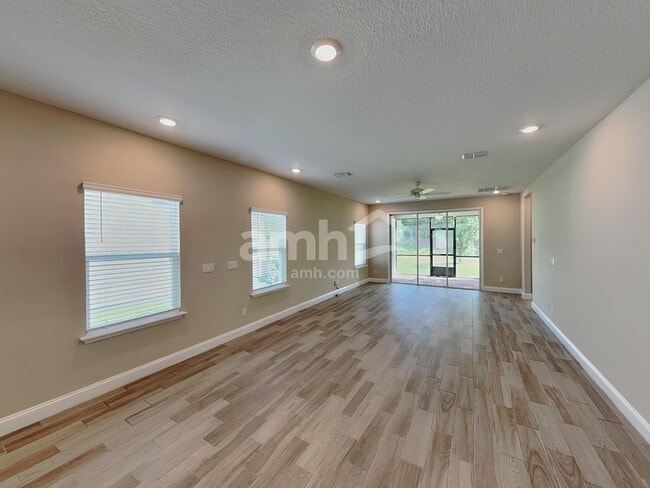 Building Photo - 346 Sweet Oak Way