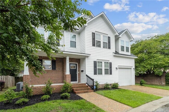 Foto del edificio - 1417 Grace View Pl