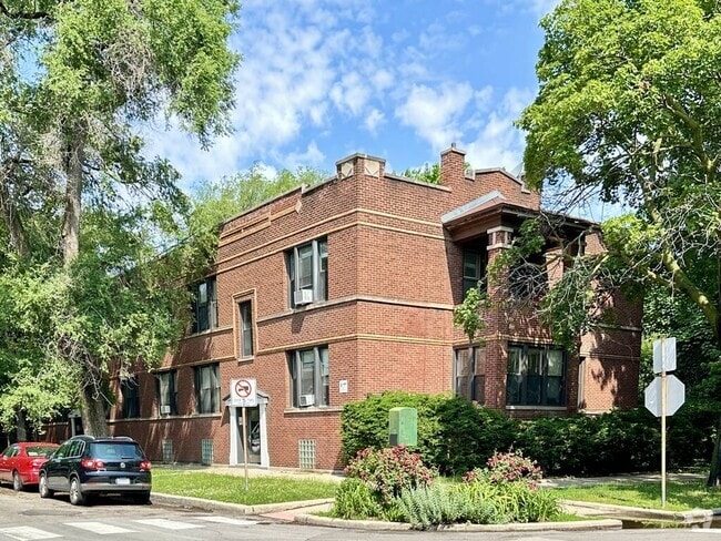 Building Photo - 3602 W Grace St