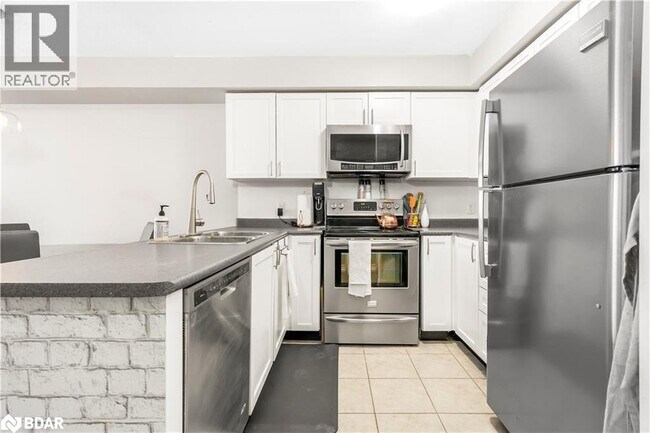 Photo du bâtiment - 53 Ferndale Dr S