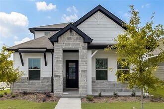 Building Photo - 211 Monarch Wy
