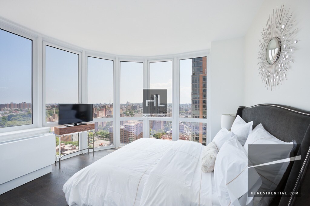 Foto principal - 309 Gold St
