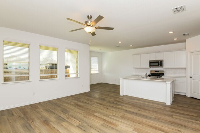 Foto del edificio - 14785 Mainstay Way