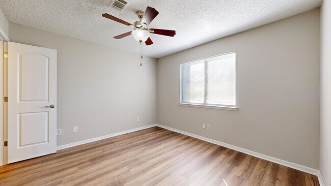 Interior Photo - Hickory Run