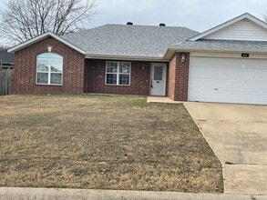 Building Photo - 511 Brookfield Dr