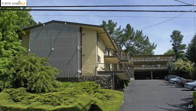 Building Photo - 327 Rheem Blvd