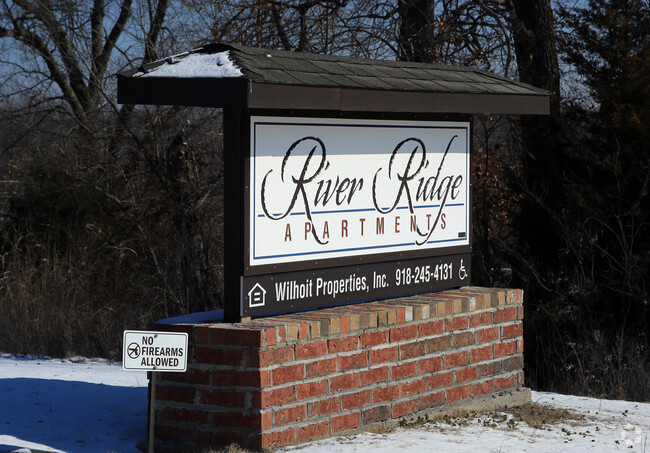 Signage - River Ridge Apartments