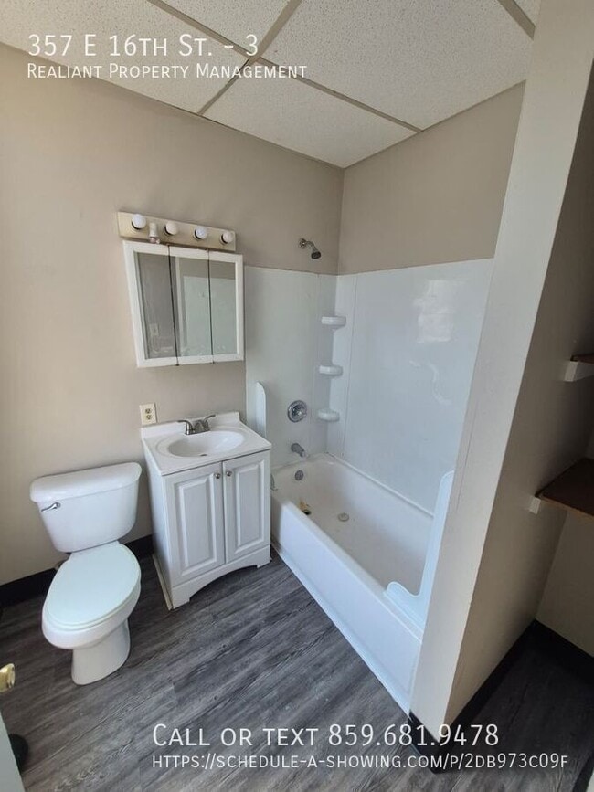 Foto del edificio - 357 E 16th St
