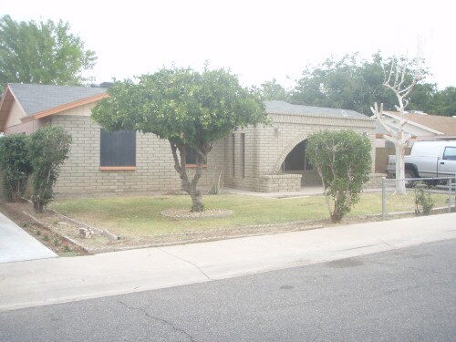 Building Photo - 7322 W Cavalier Dr