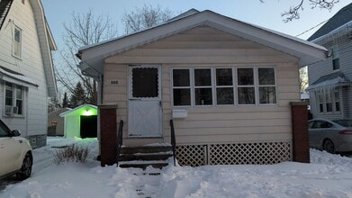 Building Photo - 880 Jason Ave