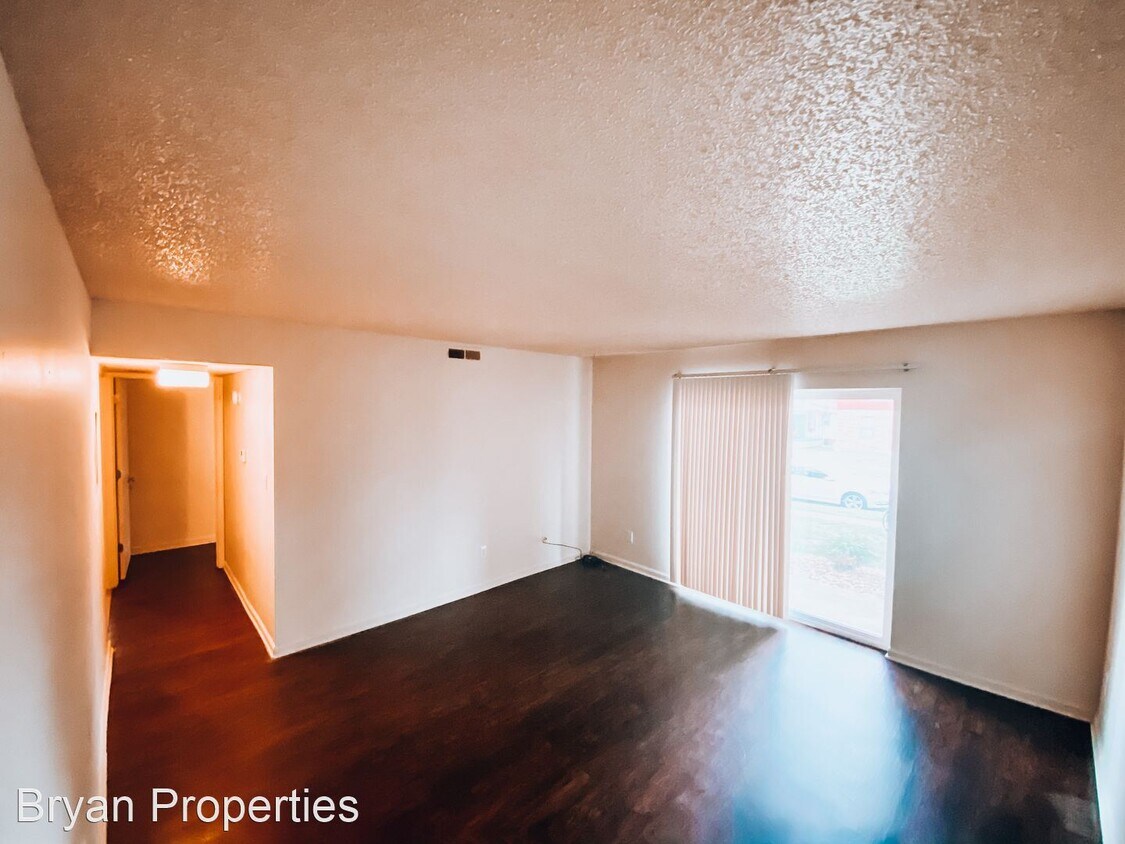 Foto del edificio - 440 E Madison St