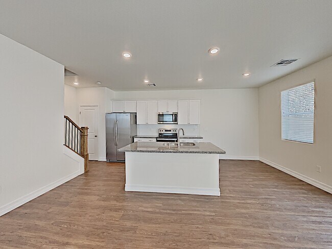 Building Photo - 1506 Garden Swing Ave