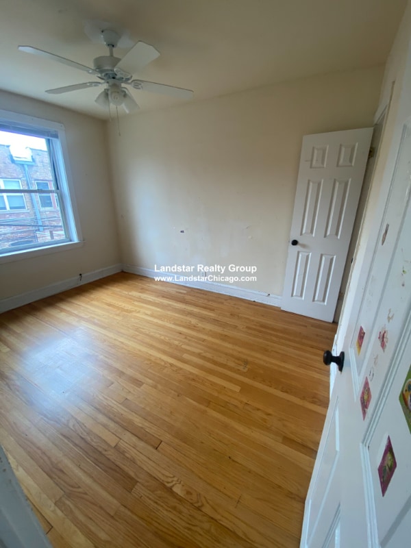 Building Photo - 2346 W Touhy Ave