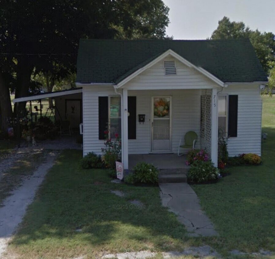 Primary Photo - 715 Walnut St