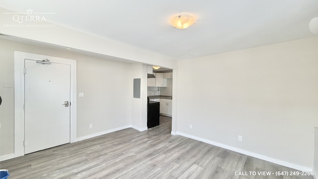 Building Photo - 142 Brock St