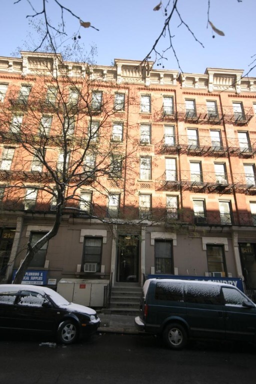 Foto principal - 215 E 84th St