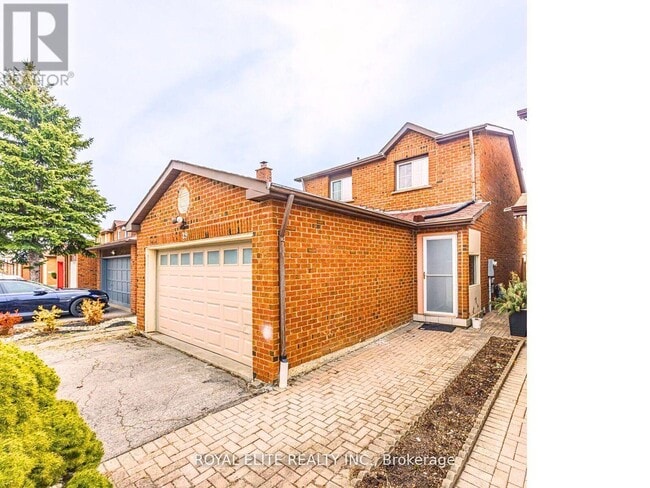 Building Photo - 29 Ashmore Crescent