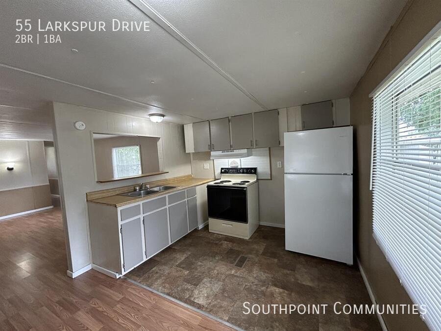 Primary Photo - 55 Larkspur Dr