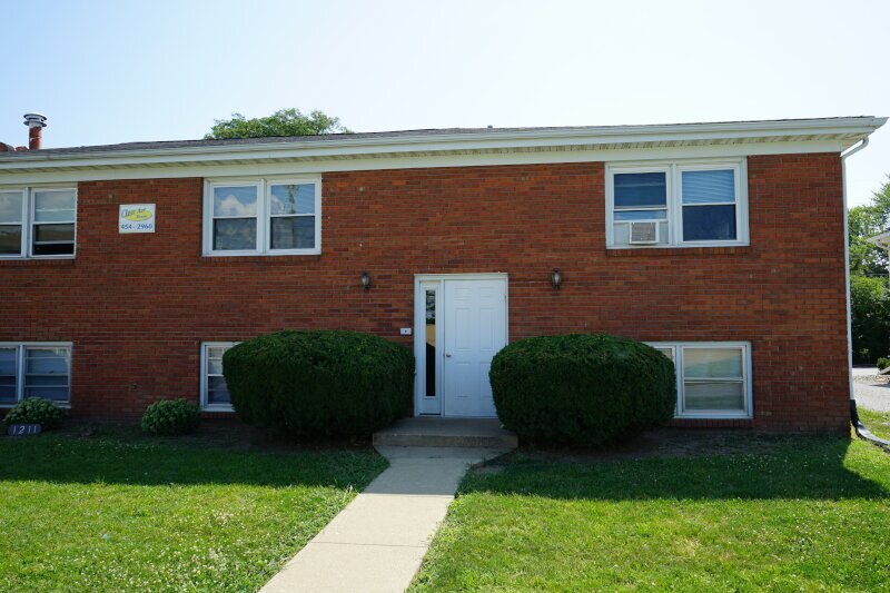 1205 Orchard Rd Unit 3, Bloomington, IL 61704 Apartments in