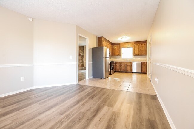 Foto del edificio - 121 Saratoga Dr