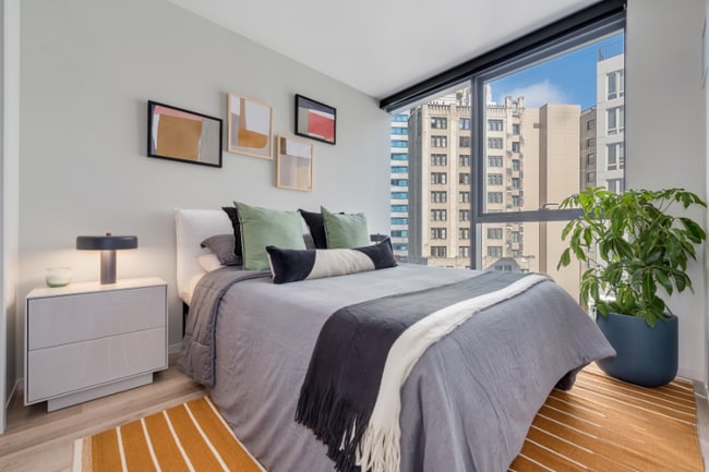 Building Photo - 83 E Wacker Pl