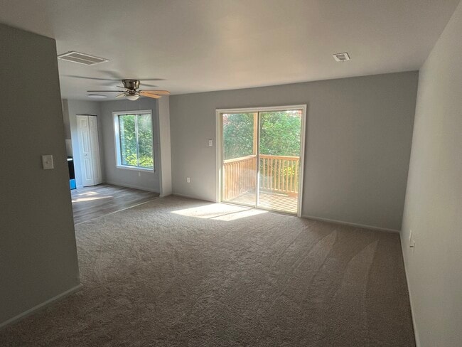 Living Room - 124 Kittery Ct