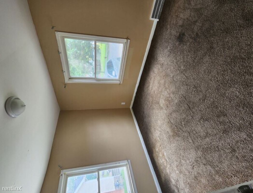 Building Photo - 2 br, 1 bath House - 17370 Stout St Sectio...