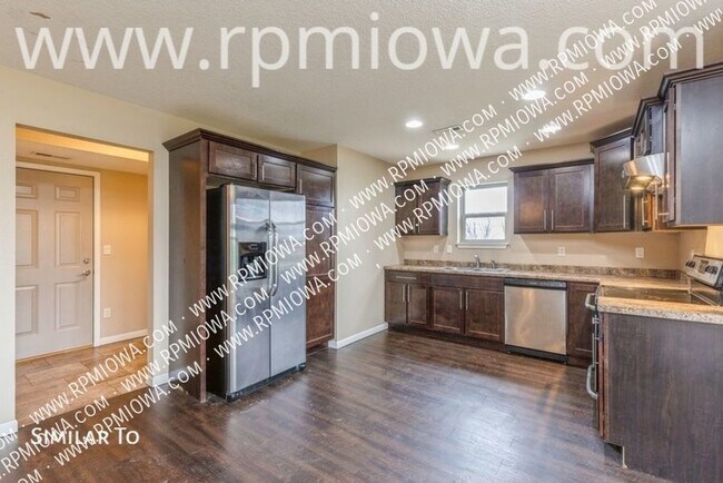 Foto del edificio - 318 E 5th St