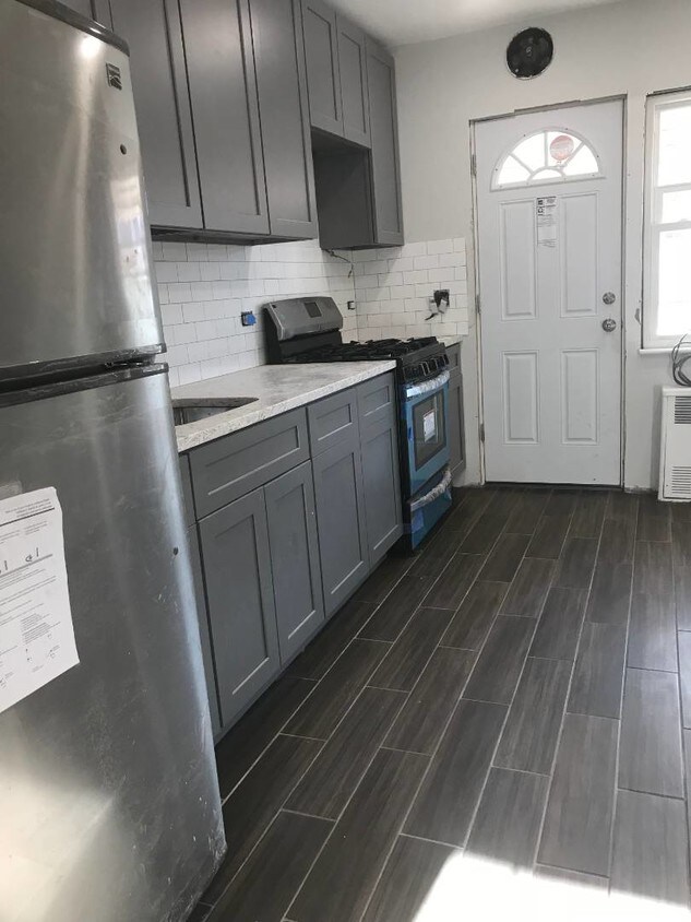 Primary Photo - 938-103 E 103rd St