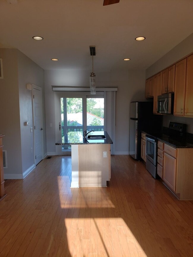Foto del edificio - 1 Bed 1.5 Bath Townhome in King-Lincoln Br...