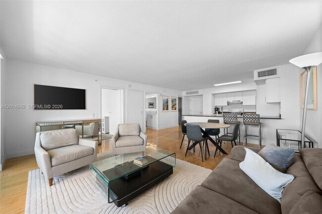 Foto del edificio - 9499 Collins Ave