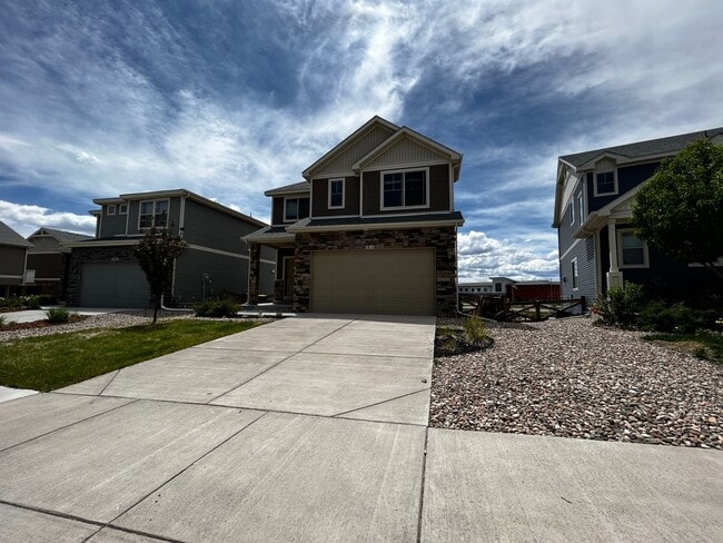 Building Photo - 3 Bed 3 bath house in Banning Lewis!