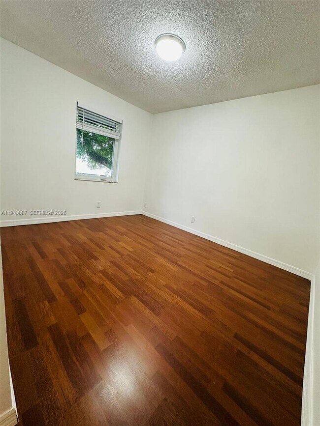 Foto del edificio - 414 SE 14th St