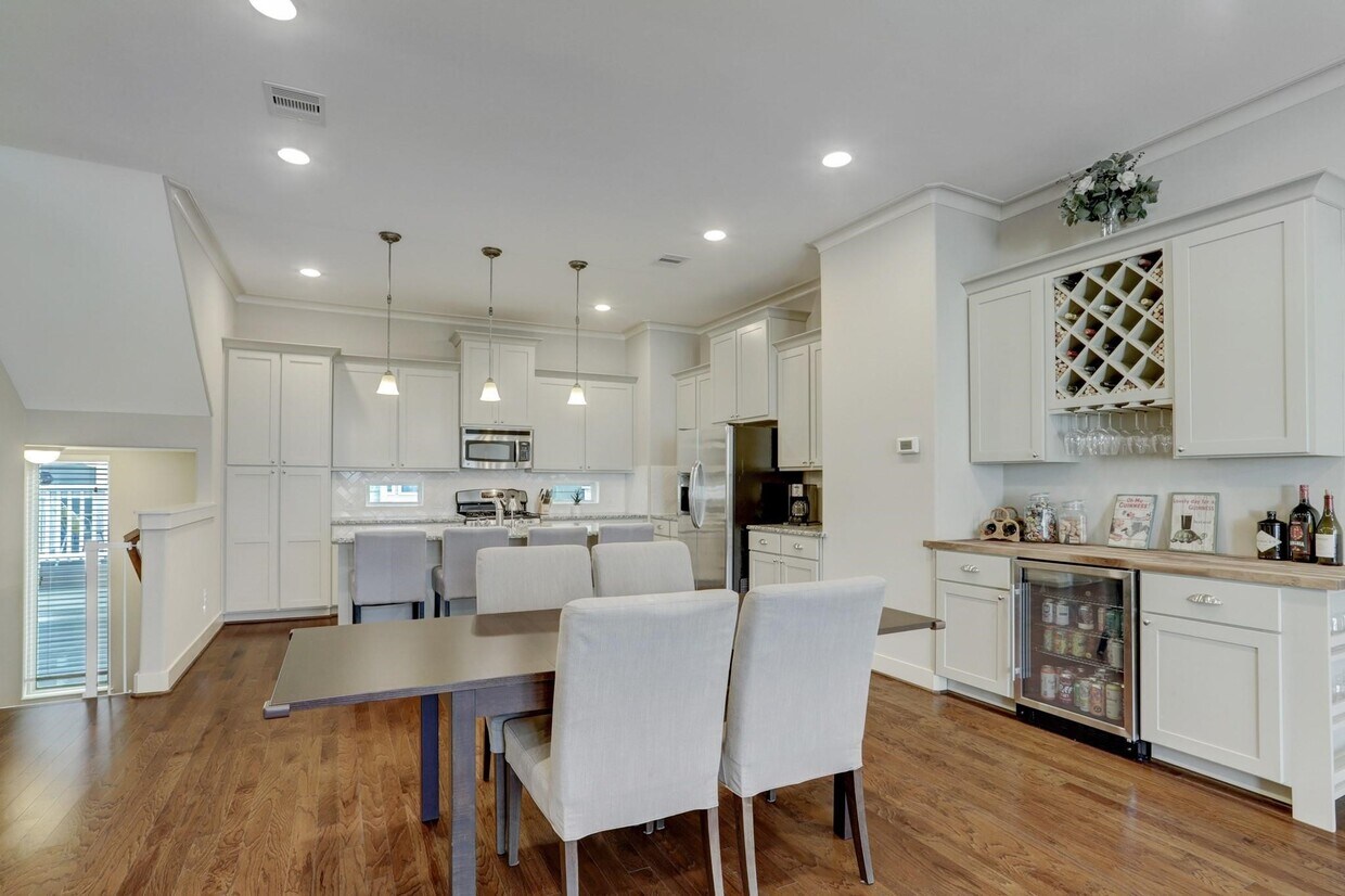 Foto principal - 1241 Nelson Falls Ln