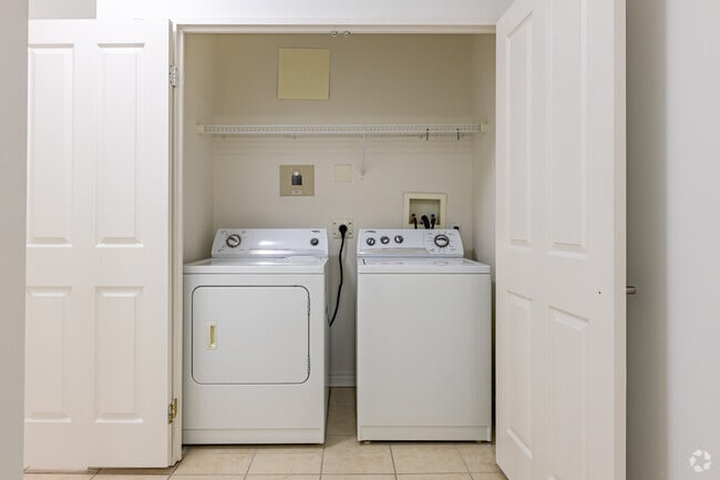 2 chambres, 2 salles de bain - 103 m² - Buanderie - 100 Eagle Street (Rivers Edge II)