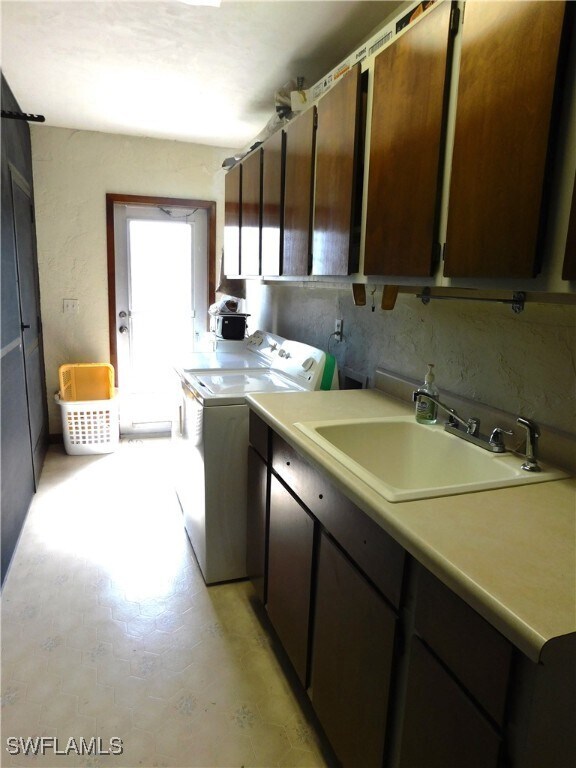 Foto del edificio - 904 SE 18th St