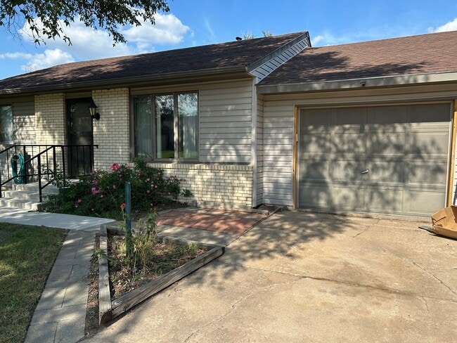 3116 Lakeview Rd