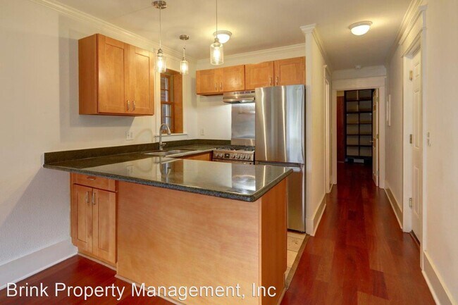 Building Photo - 1 br, 1 bath House - 215 17th Ave E, #10