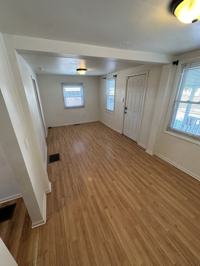 Foto del edificio - 215 Dunlap St